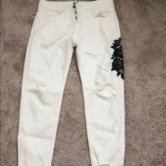 Jeans - Picture 1 of 5